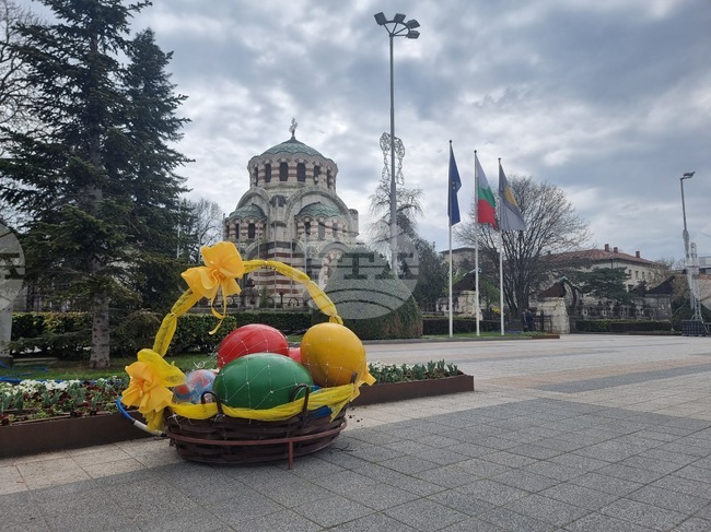 Концерт, творчески работилници и дефиле на лазарки са част от празничната програма за Великден в Плевен