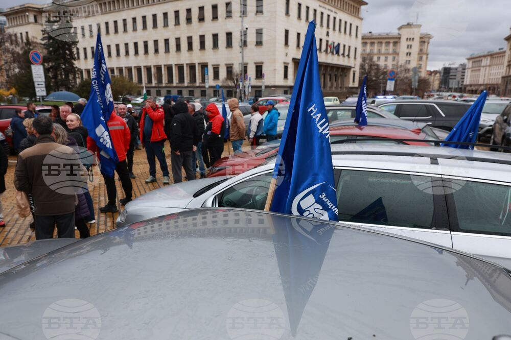 Протестно автошествие срещу цените на горивата
