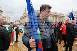 Протестно автошествие срещу цените на горивата