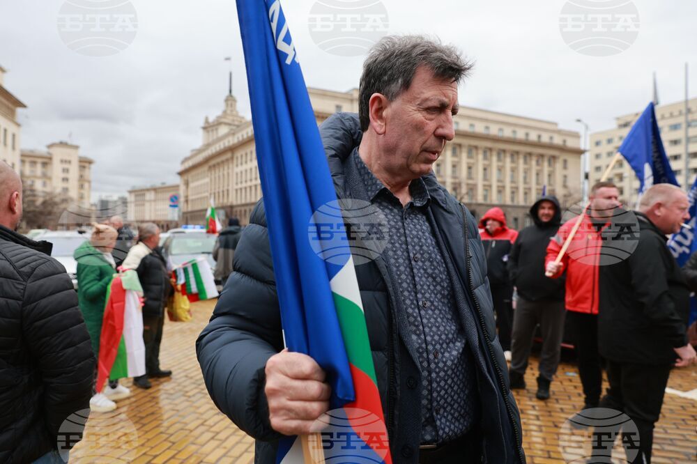 Протестно автошествие срещу цените на горивата