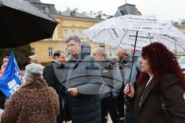 Протестно автошествие срещу цените на горивата