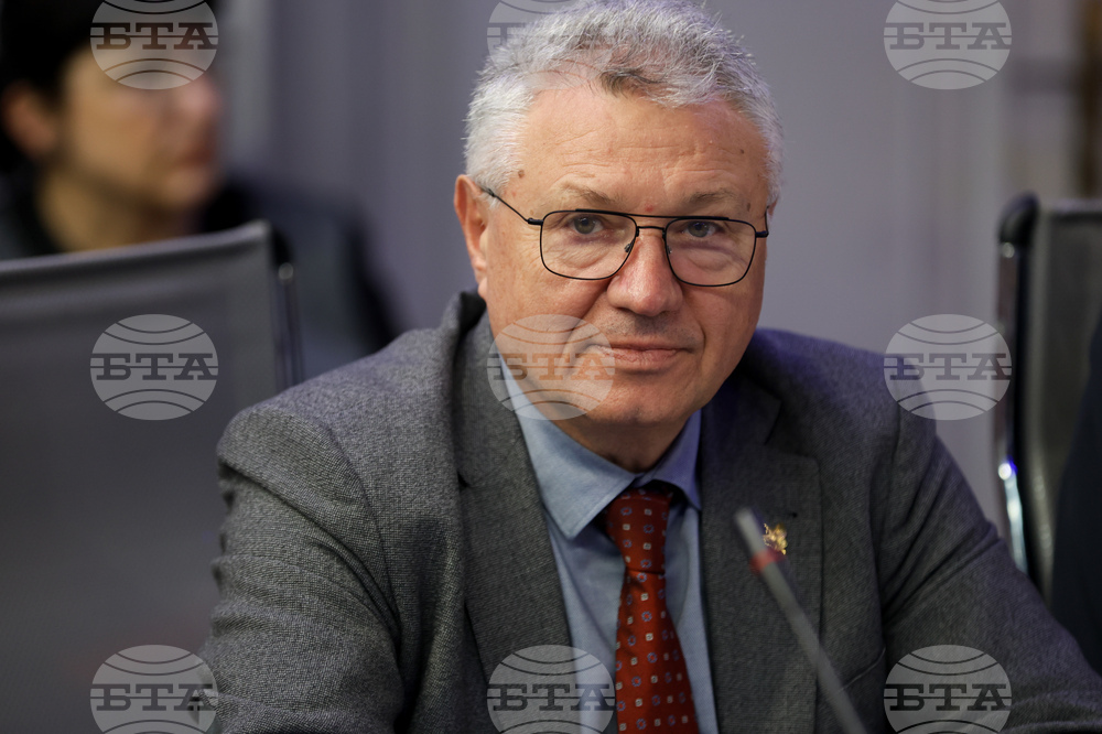 МВнР - Национален конкурс за приложно-изследователския проект - монография