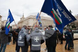 Протестно автошествие срещу цените на горивата