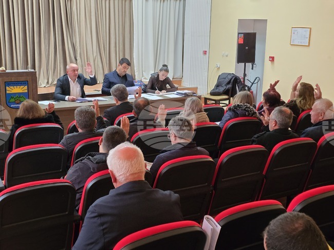 Над 70 маломерни имота от общинския поземлен фонд за отдаване под наем гласуваха общинските съветници в Черноочене