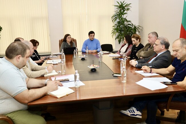 Служебният министър на околната среда и Сдружение „За Земята“ обсъдиха актуални теми, свързани с чистотата на въздуха в столицата