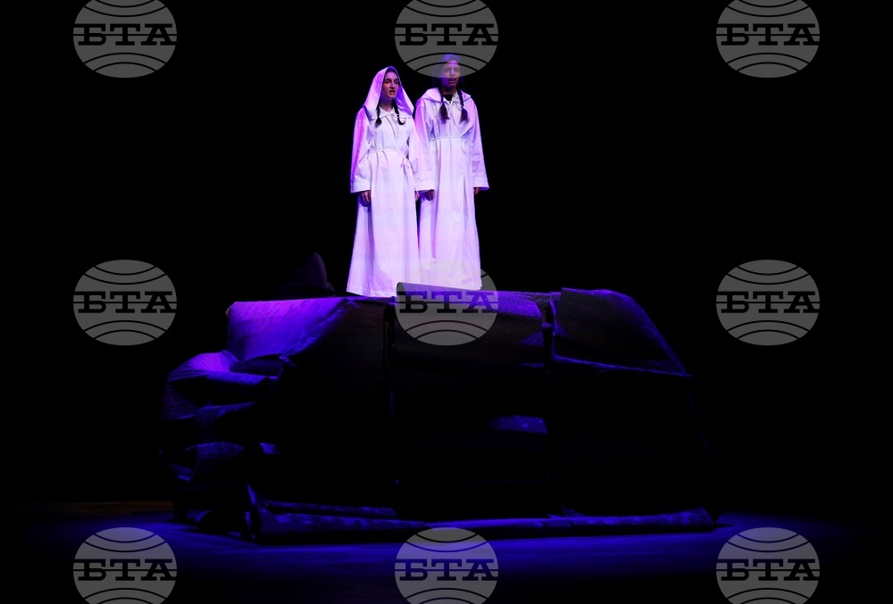 Спектакъл "Св. Йоан Рилски и отец Неофит Рилски - стожери на българската духовност"