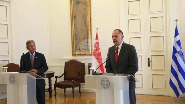 АНА-МПА: Гръцкият външен министър Герапетритис подчерта значението на свободата на корабоплаване на среща с външния министър на Сингапур