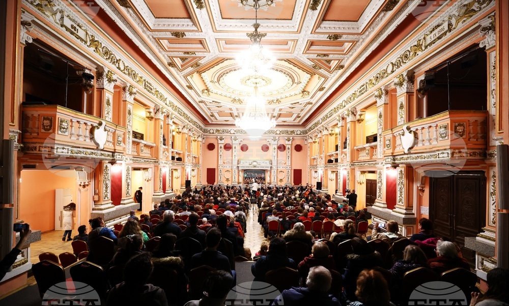 Симфониета "София" - ансамбъл "Филип Кутев" - концерт