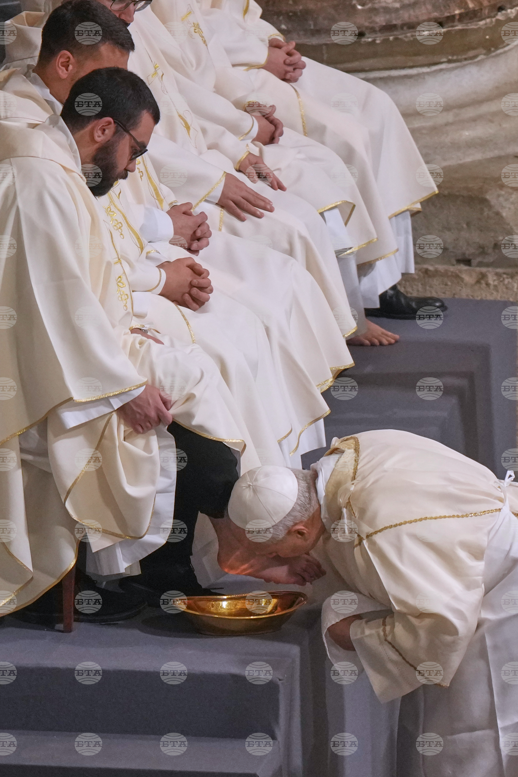 APTOPIX Italy Pope Holy Thursday