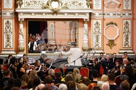 Симфониета "София" - ансамбъл "Филип Кутев" - концерт