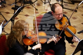 Симфониета "София" - ансамбъл "Филип Кутев" - концерт