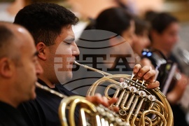 Симфониета "София" - ансамбъл "Филип Кутев" - концерт