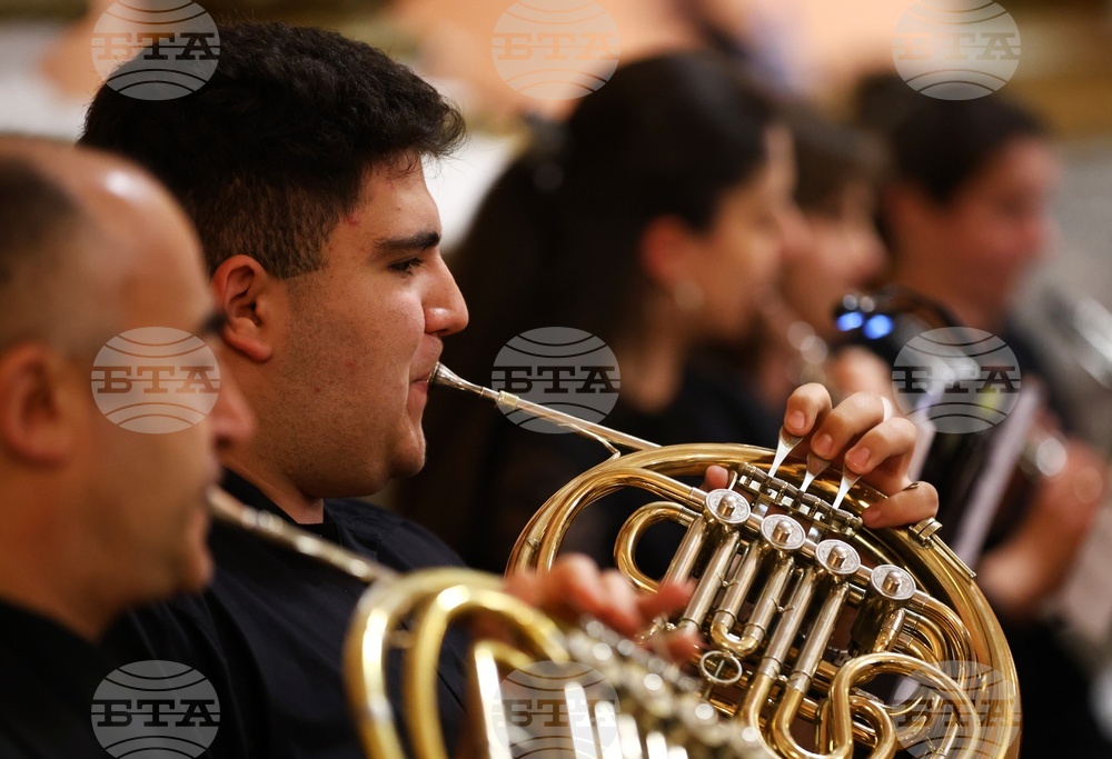 Симфониета "София" - ансамбъл "Филип Кутев" - концерт