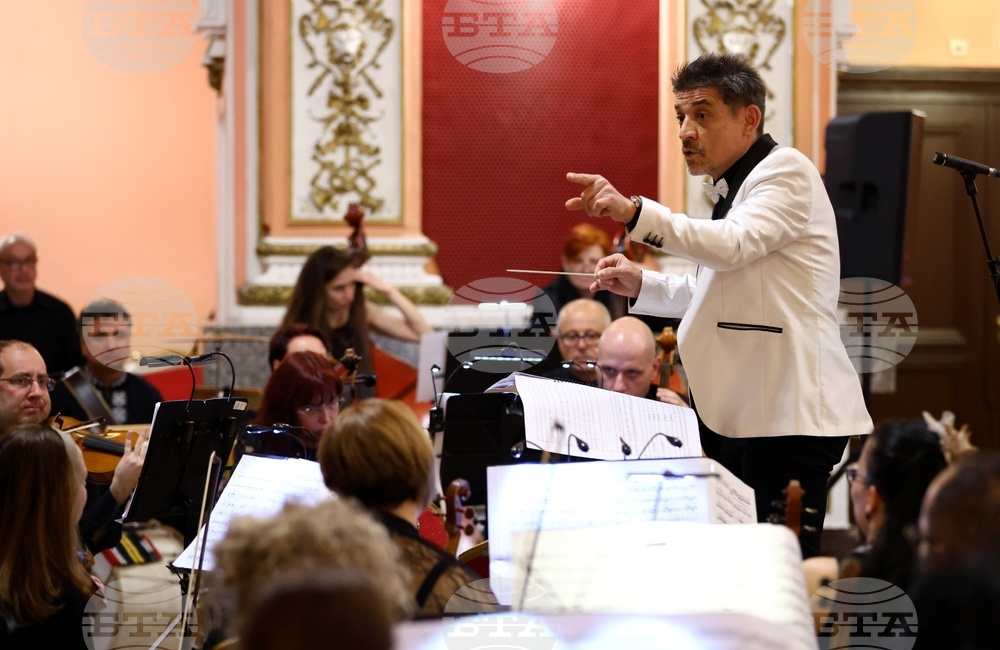 Симфониета "София" - ансамбъл "Филип Кутев" - концерт