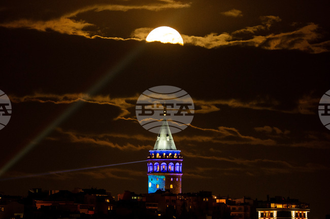 Turkey Full Moon