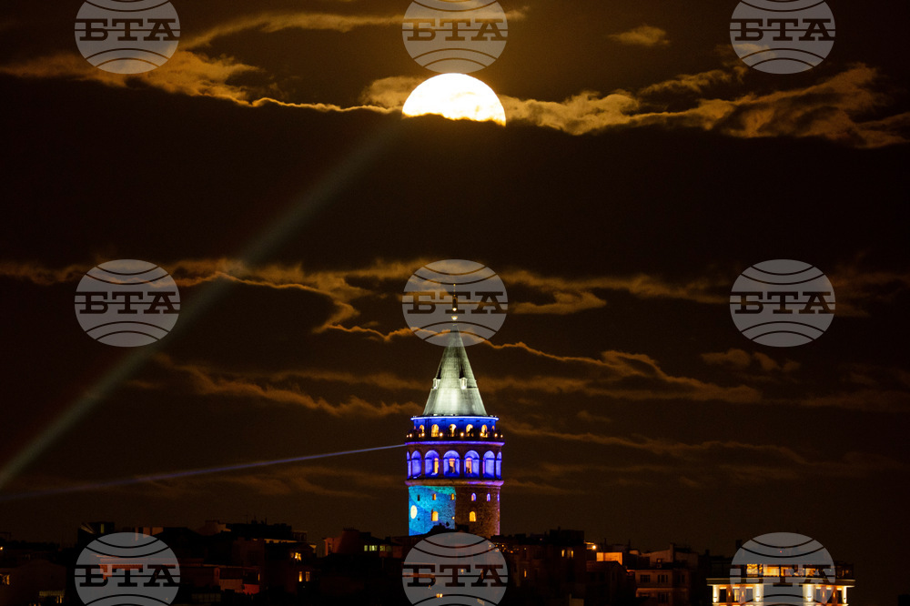 Turkey Full Moon