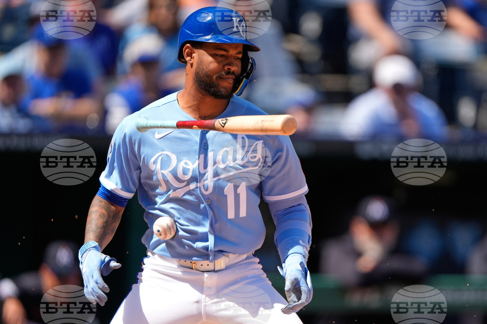 APTOPIX Twins Royals Baseball