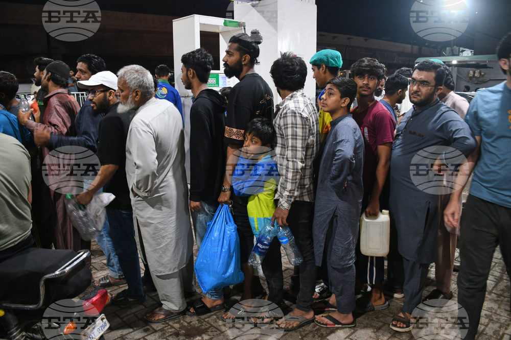 APTOPIX Pakistan Iran War Fuel