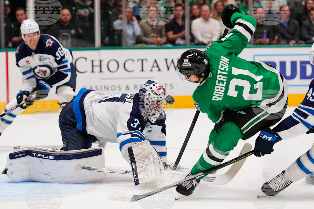 APTOPIX Jets Stars Hockey