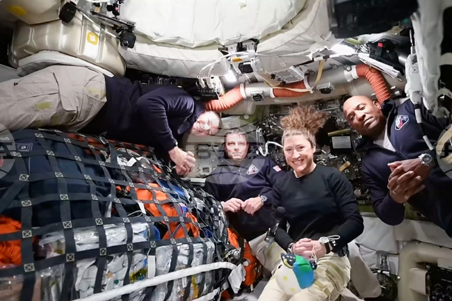 Мисията „Артемис 2" на НАСА се насочва към окололунната орбита