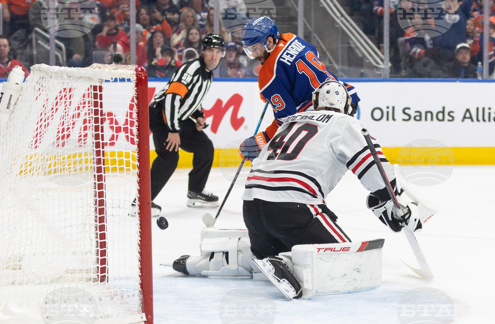 Blackhawks Oilers Hockey