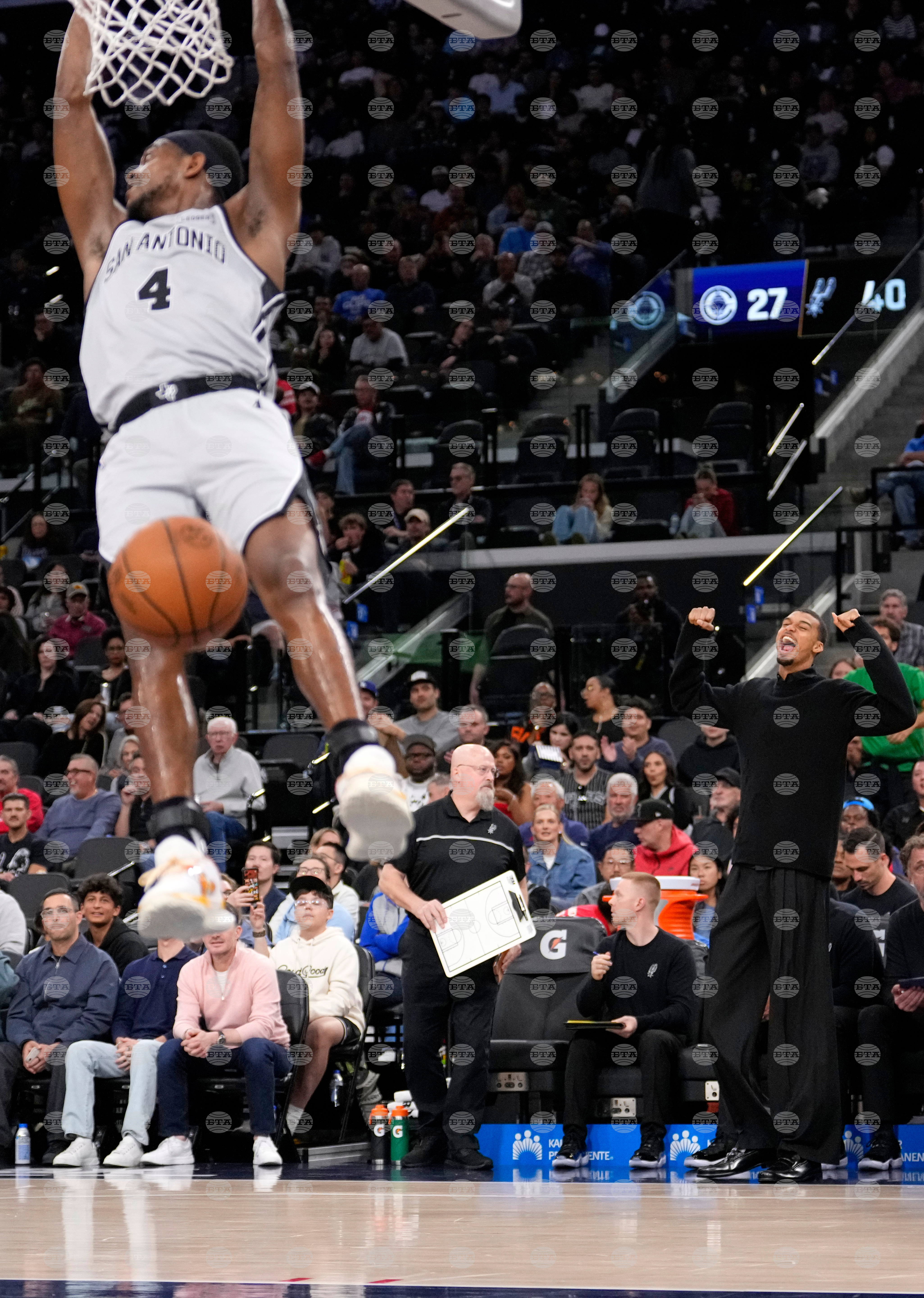 Spurs Clippers Basketball