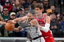 Spurs Clippers Basketball