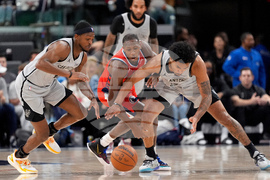 Spurs Clippers Basketball