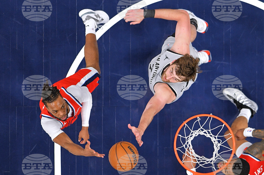 Spurs Clippers Basketball