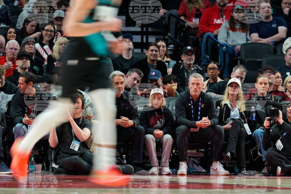 Pelicans Trail Blazers Basketball