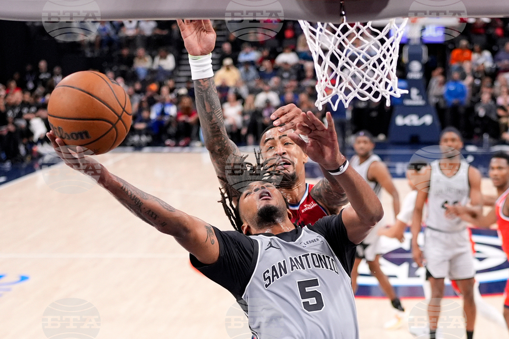 Spurs Clippers Basketball
