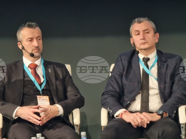 Правим всичко възможно да спасим цялата инвестиция за хеликоптерите за спешна помощ и базите им, каза здравният министър Михаил Околийски