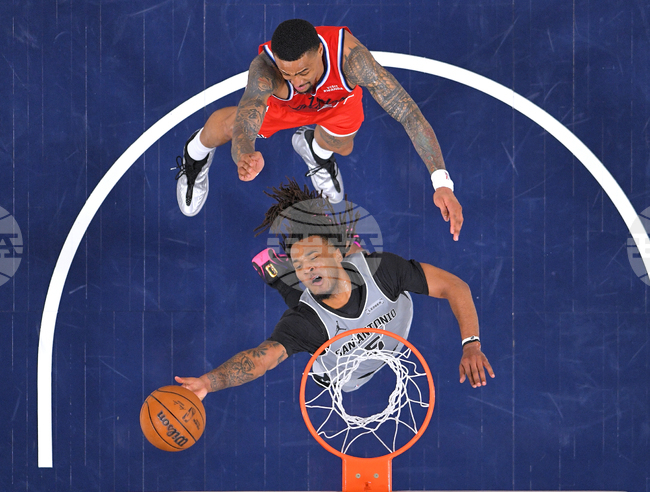 APTOPIX Spurs Clippers Basketball