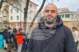 Перник - акция по почистване - „Сливи за смет“