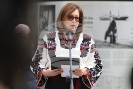 Площад „Св. Неделя“ - фотоизложба „По следите на Михайло Парашчук“ - откриване