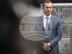 Площад „Св. Неделя“ - фотоизложба „По следите на Михайло Парашчук“ - откриване