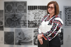 Площад „Св. Неделя“ - фотоизложба „По следите на Михайло Парашчук“ - откриване