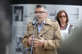 Площад „Св. Неделя“ - фотоизложба „По следите на Михайло Парашчук“ - откриване