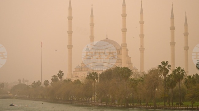 Пясъчни бури обхващат района на Истанбул и части от Южна Турция