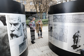 Площад „Св. Неделя“ - фотоизложба „По следите на Михайло Парашчук“ - откриване