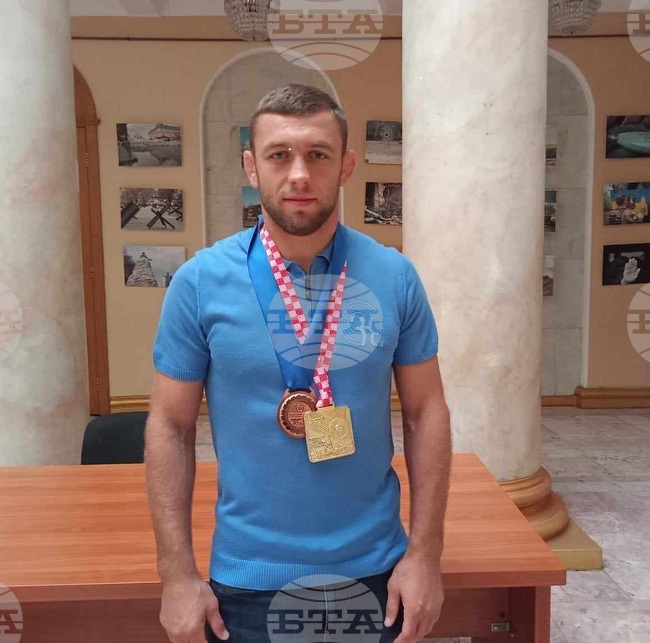 Бесарабският българин Васил Михайлов спечели златен медал в международен турнир по свободна борба в България