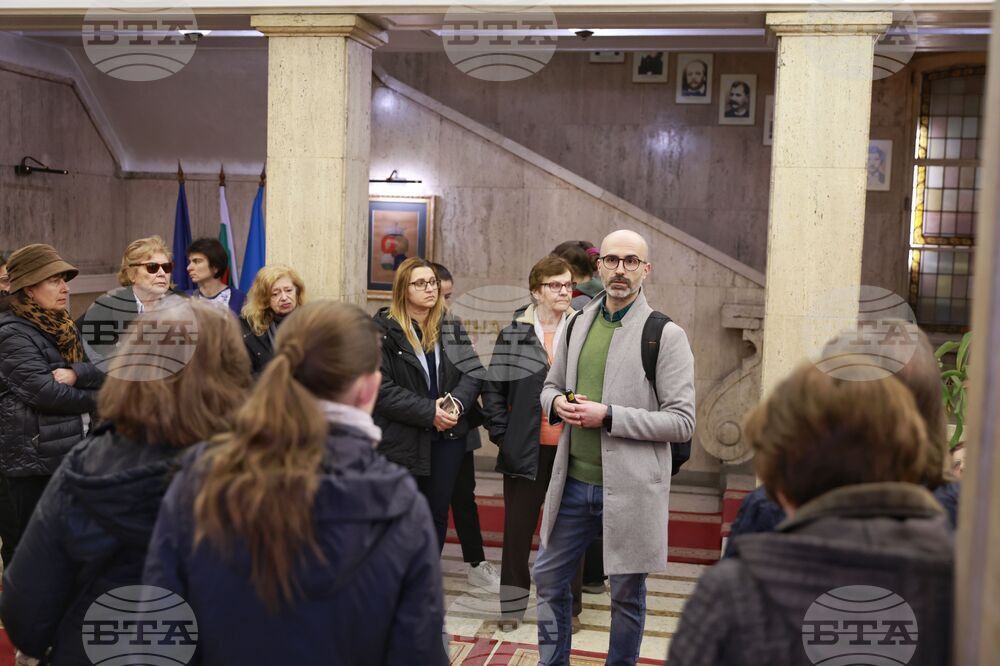 „Зад фасадите на Париж 1 и Московска 33“ - исторически беседи