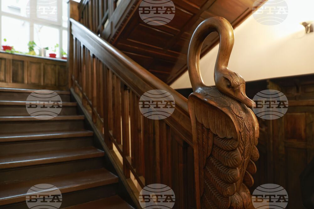 „Зад фасадите на Париж 1 и Московска 33“ - исторически беседи