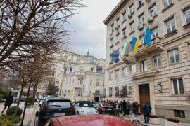 „Зад фасадите на Париж 1 и Московска 33“ - исторически беседи