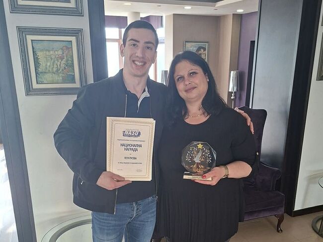 Община Разград: Социален работник от Общностния център за деца и семейства получи Национална награда 