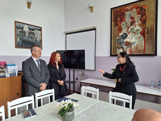 ОА Разглад: Заместник областните управители закриха Регионалния форум за иновации в образованието