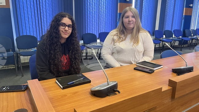 Ученици от Стражица се запознаха с агенционната журналистика по време на едноседмичен стаж в БТА