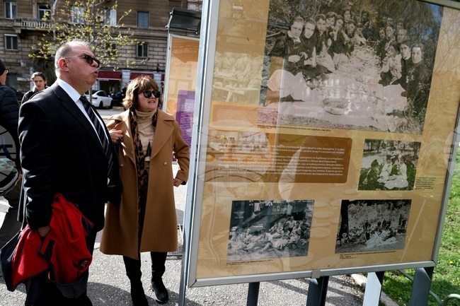 „Храни и напитки на българите от ориенталската трапеза до столовата“ - изложба