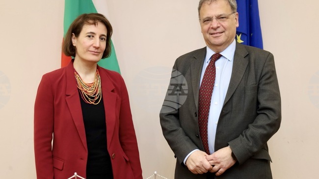 Актуални теми за опазването на околната среда обсъдиха министърът на околната среда и посланика на Франция у нас