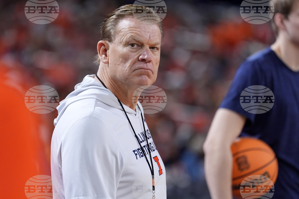 NCAA Illinois Basketball